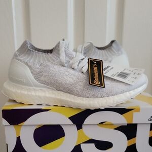 ADIDAS UltraBOOST "CONTINENTAL" Uncaged J - Light Gray